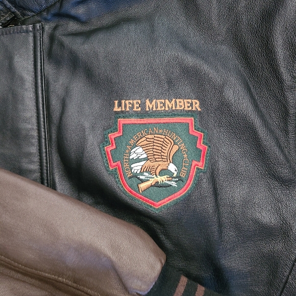 Leather jacket - Picture 2 of 12